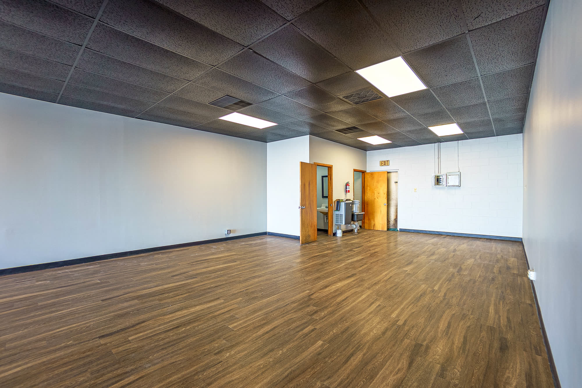 3719 Lamar Ave — photo 3