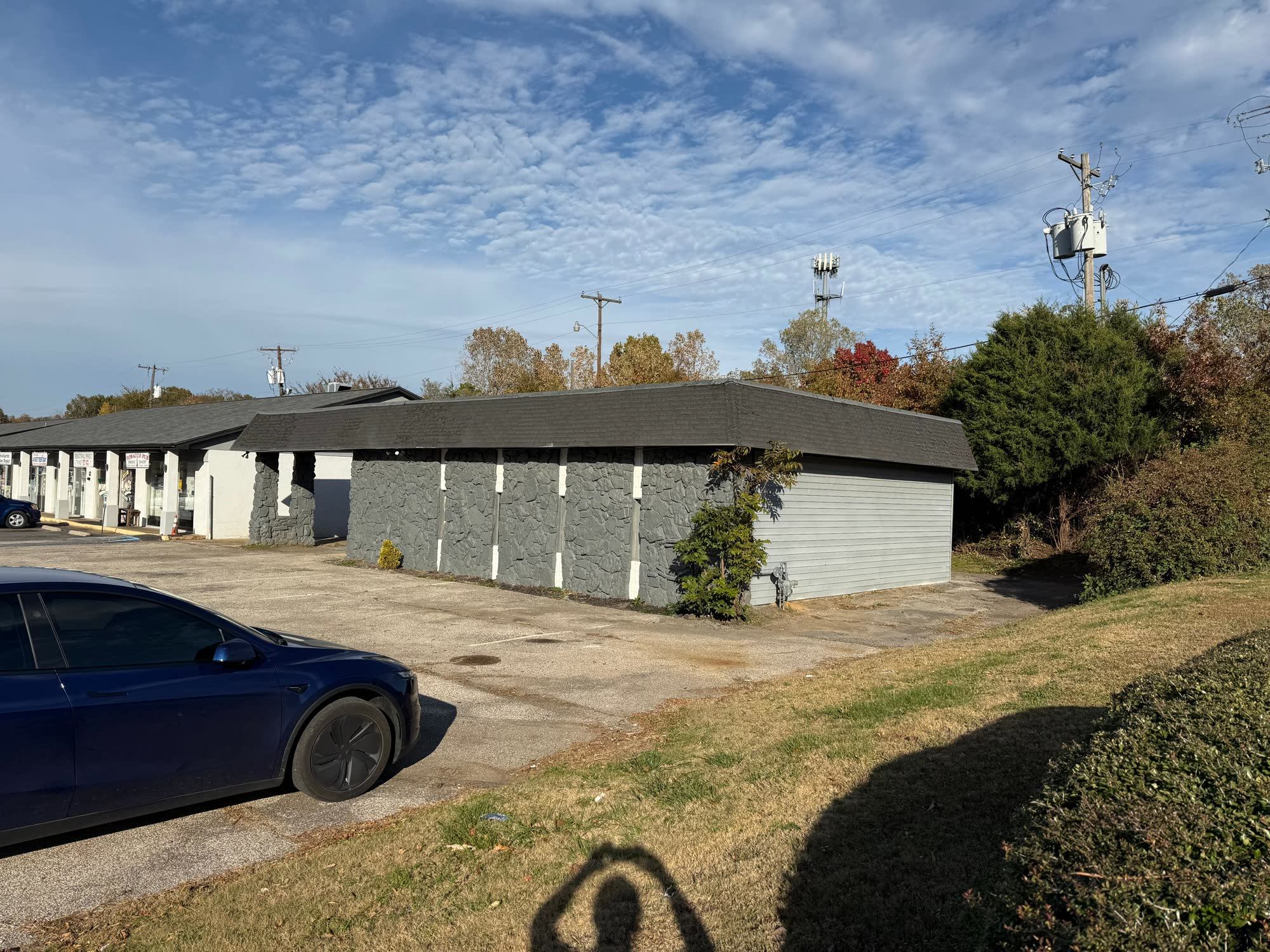 9040 Millbranch Rd — photo 1