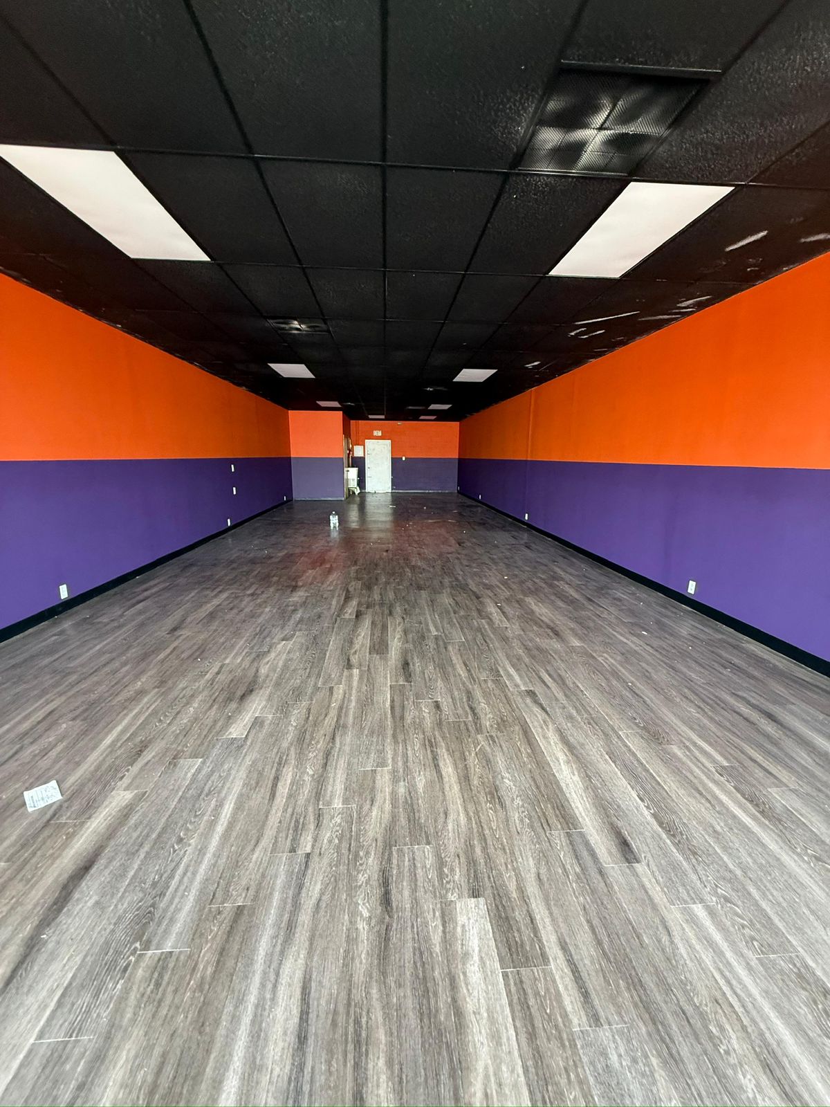 3715 Lamar Ave interior — photo 1